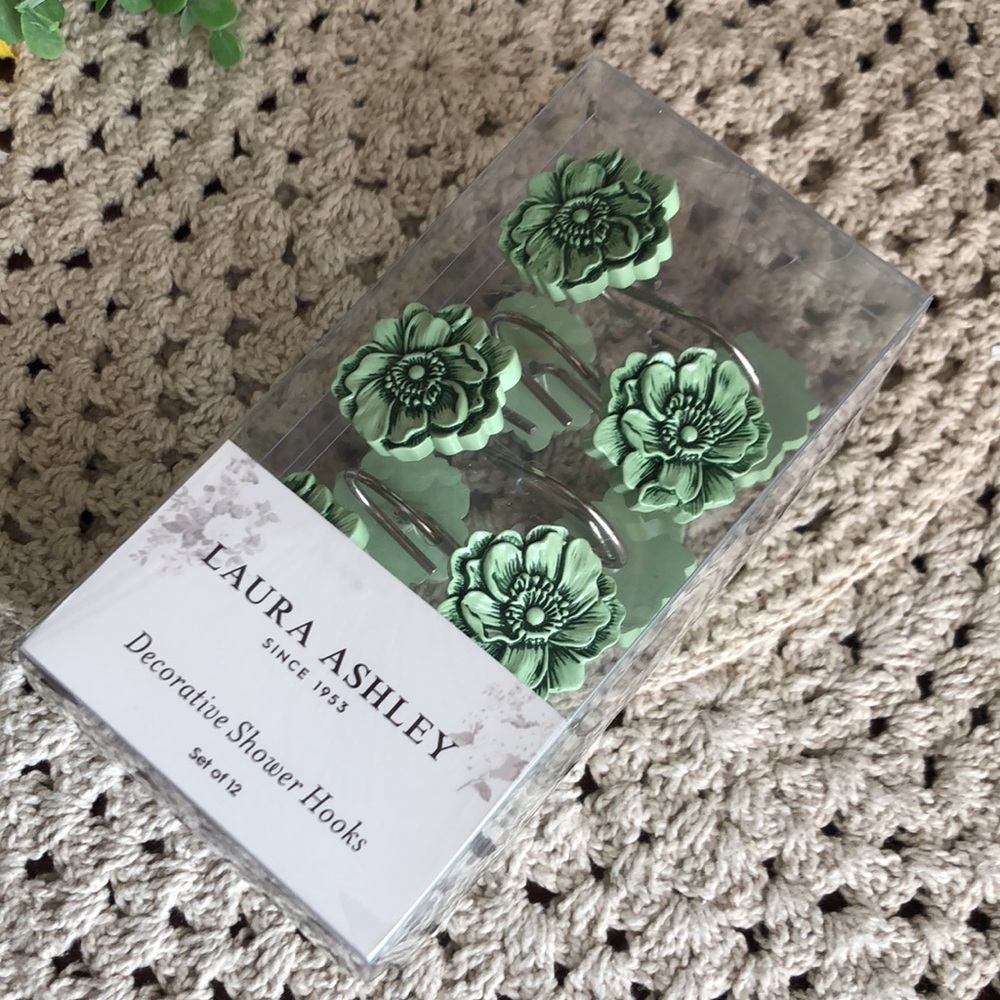 Laura Ashley Floral Decorative Shower Hooks - Light Green